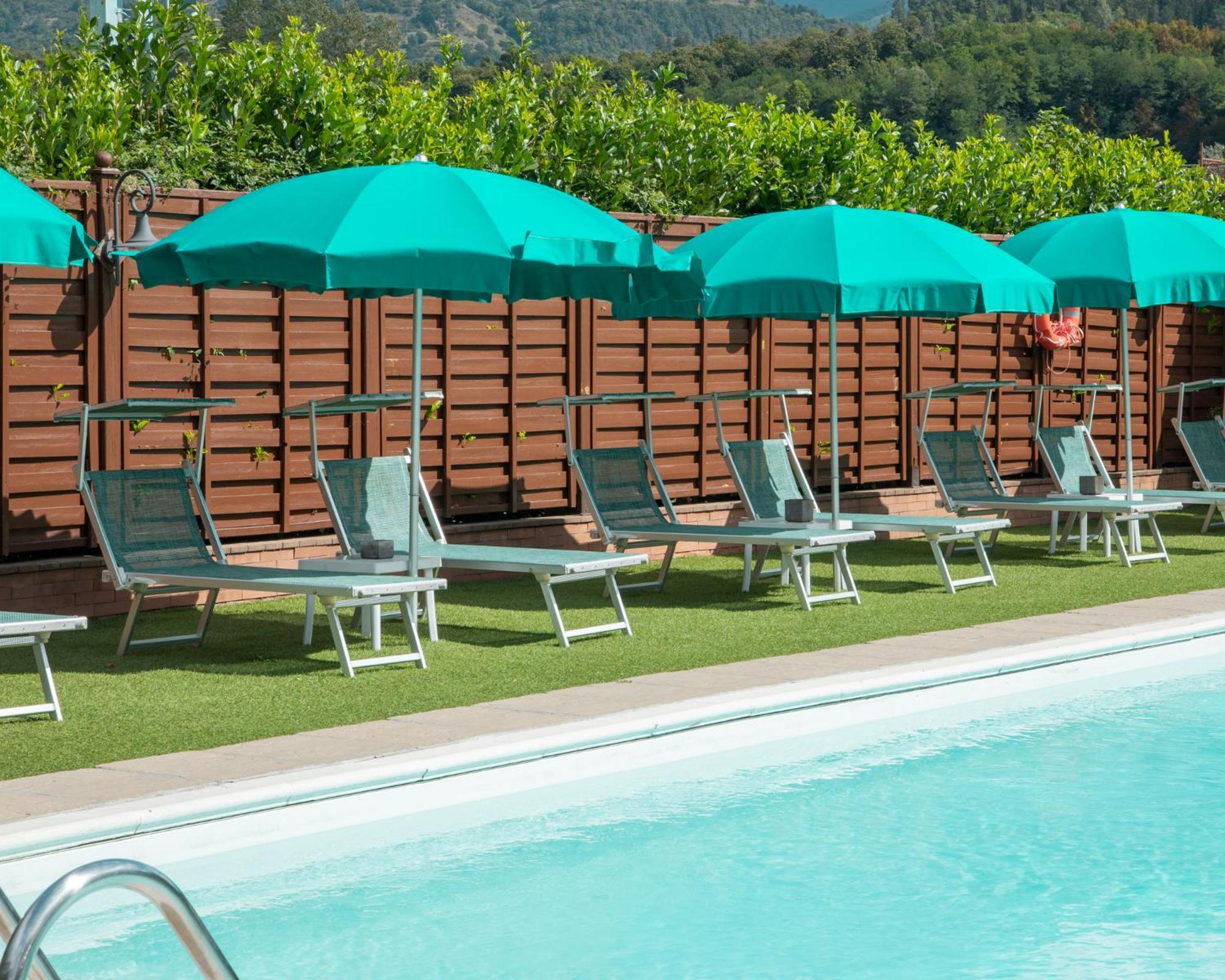 Hotel Ristorante La Lanterna Castelnuovo di Garfagnana Exterior photo
